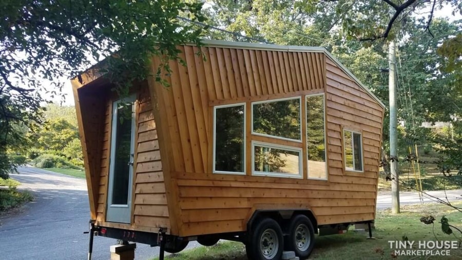 Tiny House for Sale - Image 1 Thumbnail
