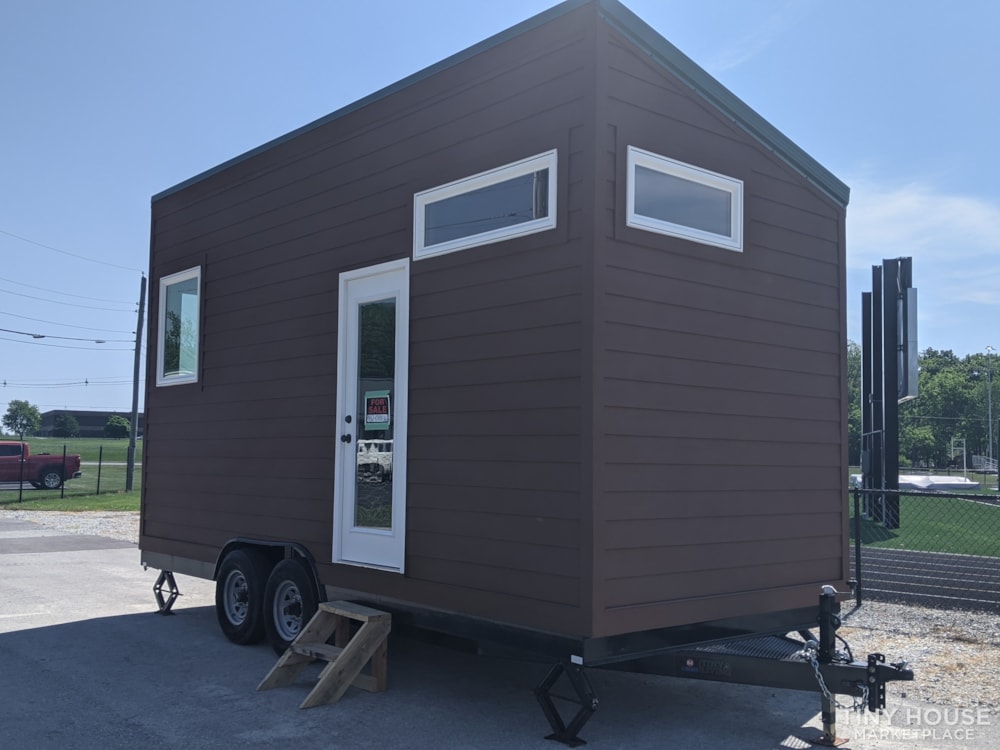 Tiny House for Sale - Image 1 Thumbnail