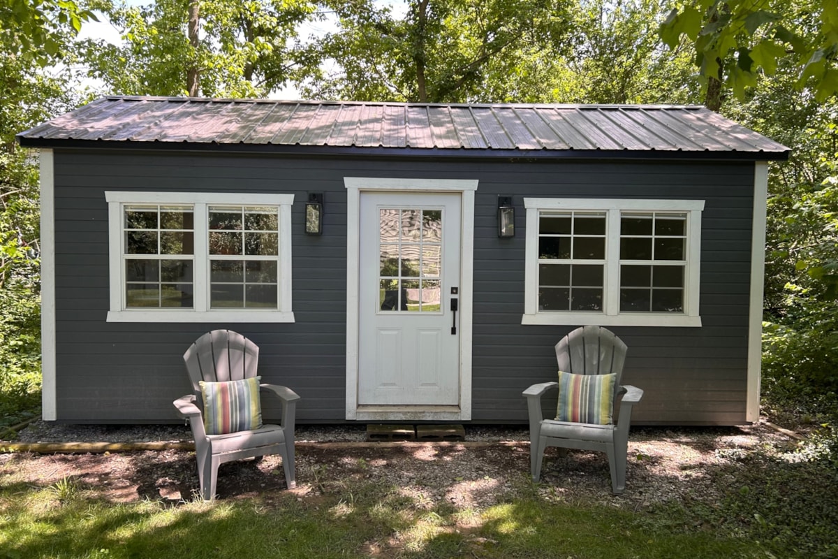 Tiny House - fully finished and furnished!   - Image 1 Thumbnail