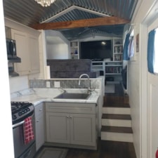 Tiny house in gated family friendly approved tiny house community - Image 4 Thumbnail