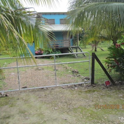 Off-Grid Tiny House in Beautiful Belize on .50 acre Lot - Image 2 Thumbnail