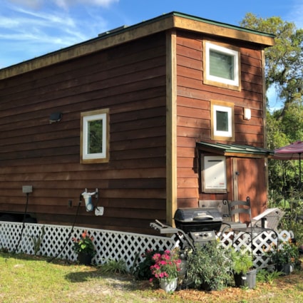 Tiny House in Fl on wheels sleeps 4 - Image 2 Thumbnail