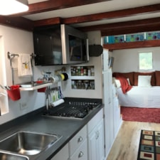 Tiny House in Fl on wheels sleeps 4 - Image 5 Thumbnail