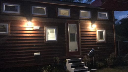 Tiny house in Fl reduced, delivery available 