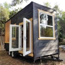 Tiny House In San Diego - Image 4 Thumbnail