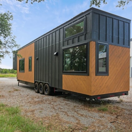 Tiny House Nation Builder - Nook Tiny Homes, New, 45Ft. Luxury Goose Neck - Image 2 Thumbnail