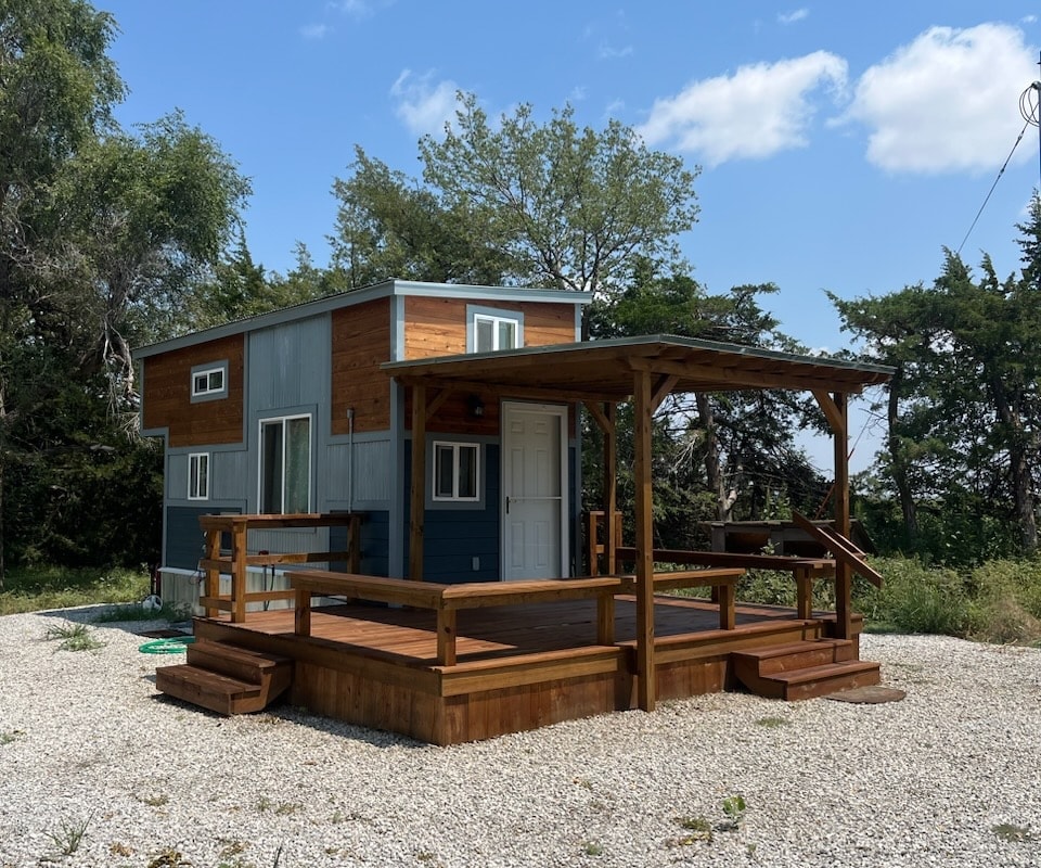 Tiny House on a Trailer - Image 1 Thumbnail