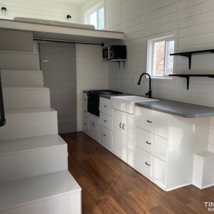 Tiny house on wheels!  - Image 2 Thumbnail
