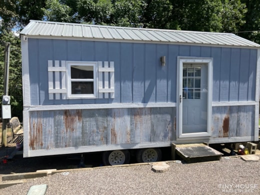 Tiny house on wheels