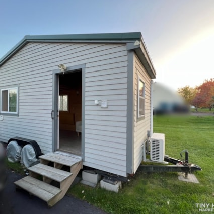 Tiny House on Wheels - Image 2 Thumbnail