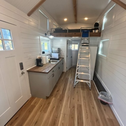Tiny House on Wheels - Image 2 Thumbnail