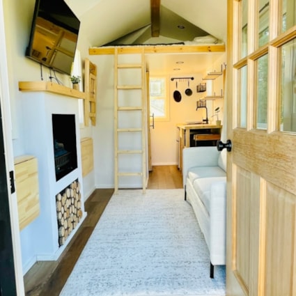 Tiny House on Wheels KNOXVILLE  - Image 2 Thumbnail