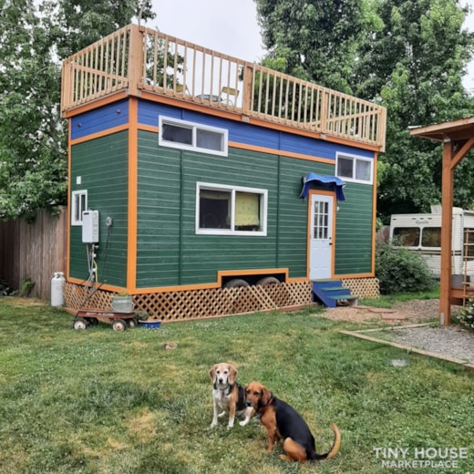 Tiny House THOW Two lofts rooftop deck