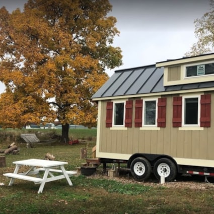 Tiny House/ Vacation Cabin on Wheels (pending) - Image 2 Thumbnail