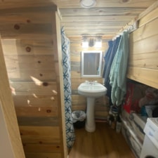 Tiny house w/loft furnished - Image 4 Thumbnail