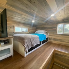 Tiny house w/loft furnished - Image 6 Thumbnail