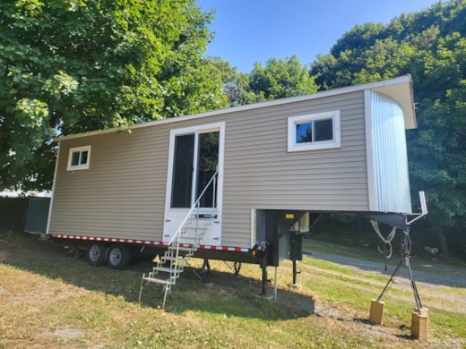 Tiny House w/ Small Garage