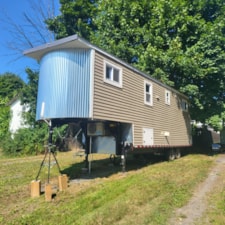 Tiny House w/ Small Garage - Image 3 Thumbnail