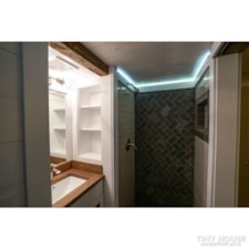 Tiny house with sleeping loft located in New York - Image 4 Thumbnail