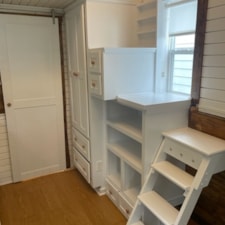 Tiny House with Tall Ceilings - Image 5 Thumbnail