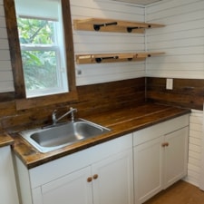 Tiny House with Tall Ceilings - Image 6 Thumbnail