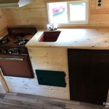Tiny Lake Home/Cabin/Trailer totally remodeled for comfort and convenience - Image 6 Thumbnail