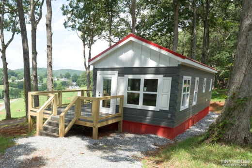 Tiny Life Madison on Private 0.27 acre Lot in Franklin, NC 28734