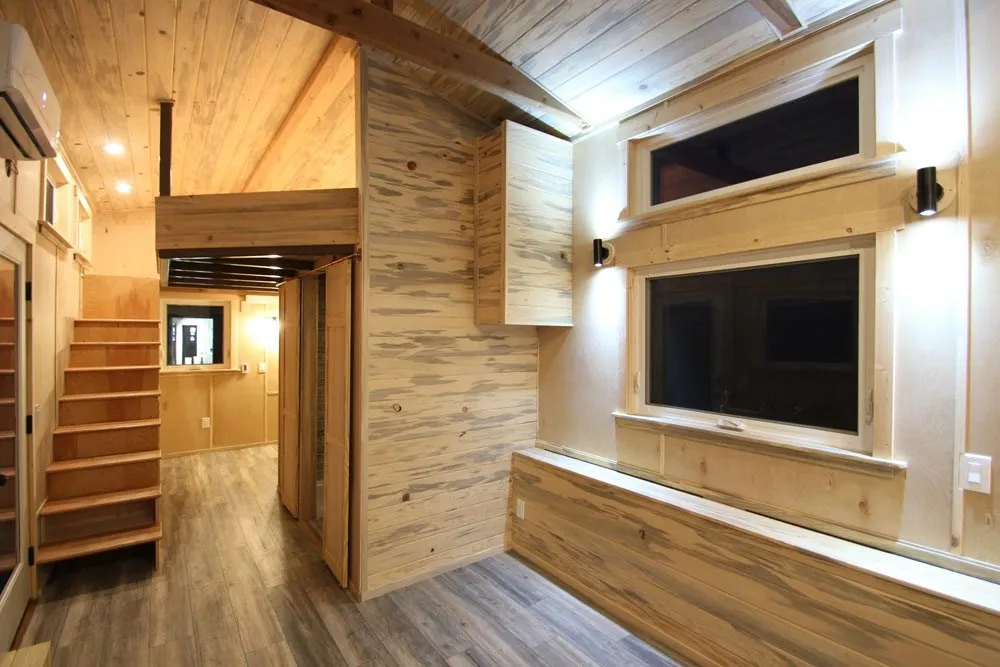 https://images.tinyhomebuilders.com/images/marketplaceimages/tiny-nimbus-10x32-tiny-home-for-1-01-1000x750.jpg?width=1200&mode=max&format=webp