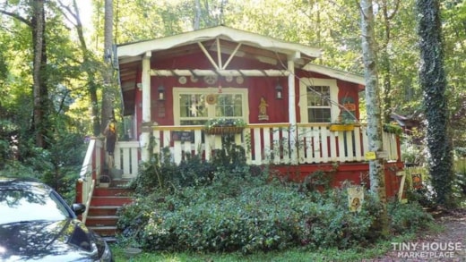 Tiny off grid house on 3/4 Acre in Smoky Mountains