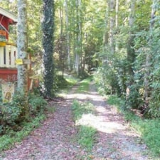 Tiny off grid house on 3/4 Acre in Smoky Mountains - Image 3 Thumbnail