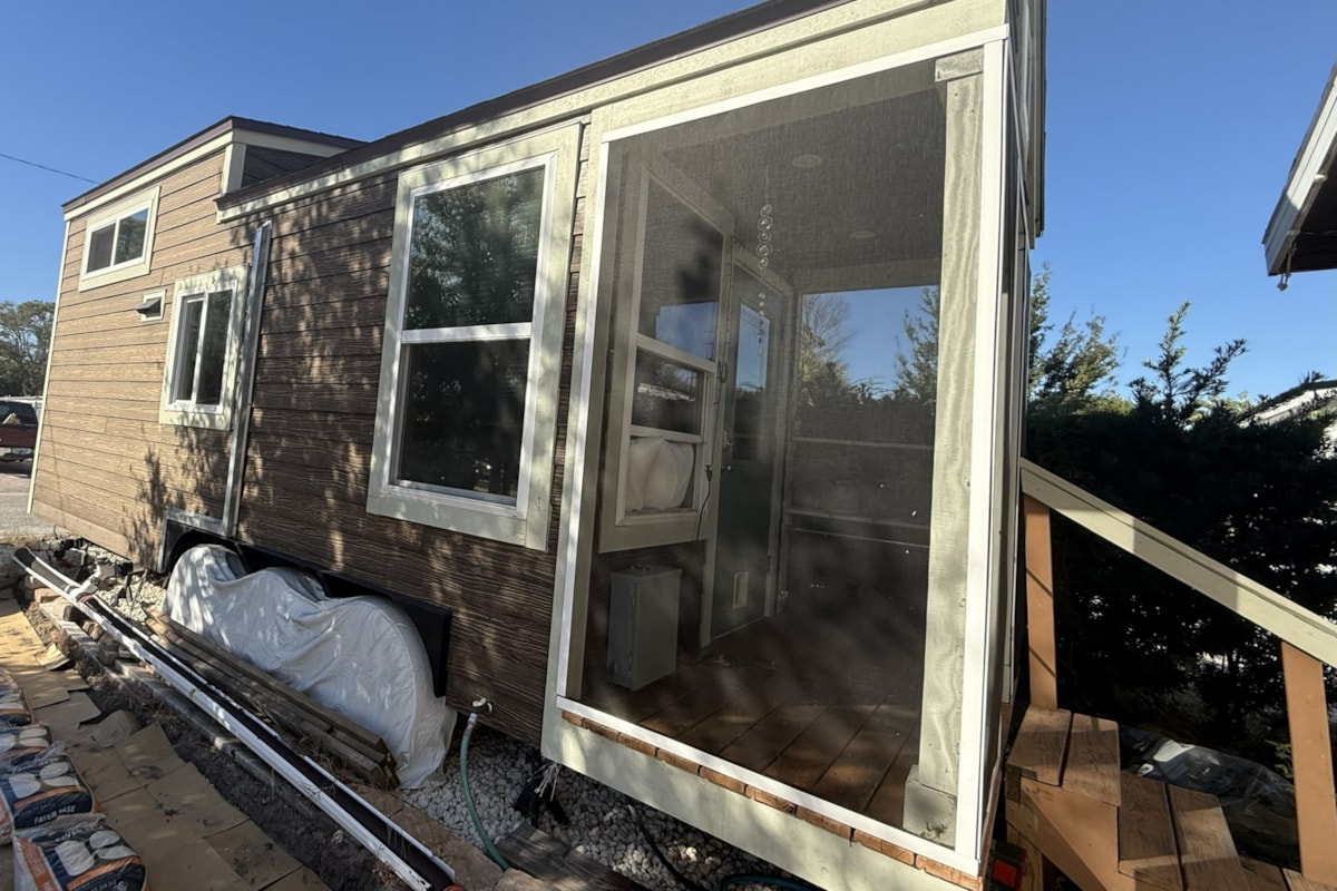 Tiny Tree of Life Home for Sale - Image 1 Thumbnail