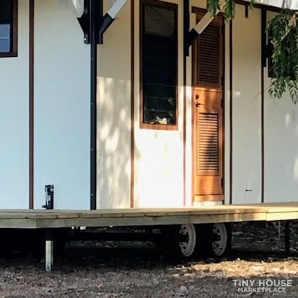 Up to sale: Tropical Tiny House - Image 2 Thumbnail