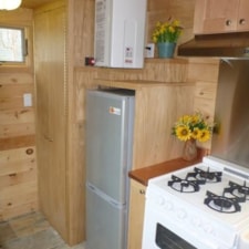 Ultimate Mobile Off Grid Tiny Home Ready for You & The Great Outdoors. - Image 4 Thumbnail