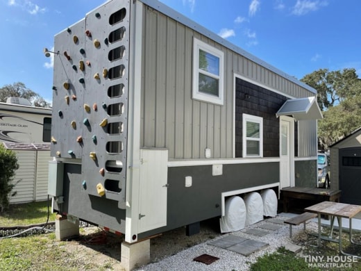 Ultra quality Tiny House in Palmetto FL with many upgrades