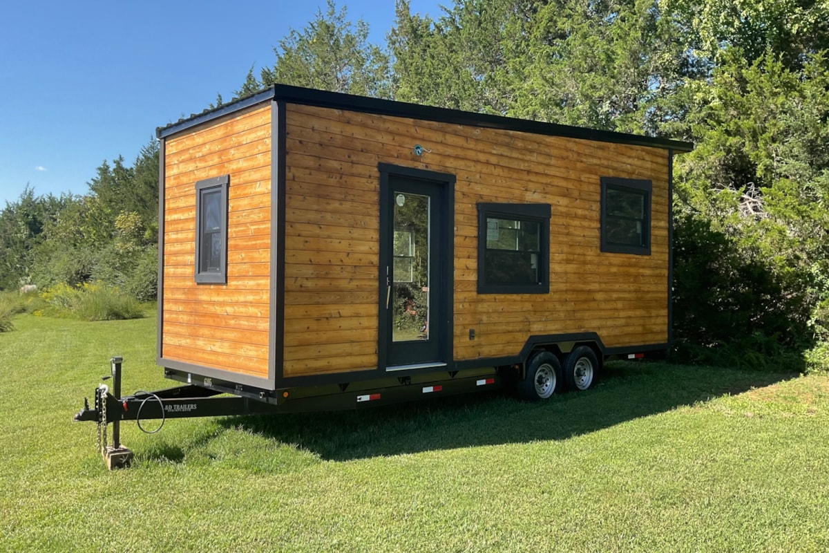 Unfinished tiny house on wheels  - Image 1 Thumbnail