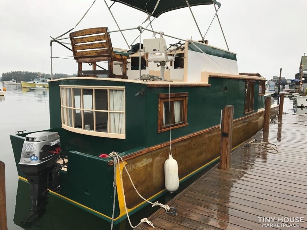 Unique Floating Tiny Home in Boston - Image 1 Thumbnail