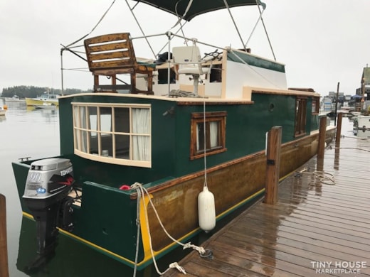 Unique Floating Tiny Home in Boston
