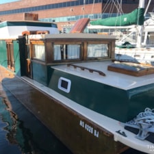 Unique Floating Tiny Home in Boston - Image 4 Thumbnail