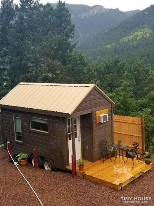 Unique one of a kind Tiny House on Wheels. A special THOW with all amenities.
