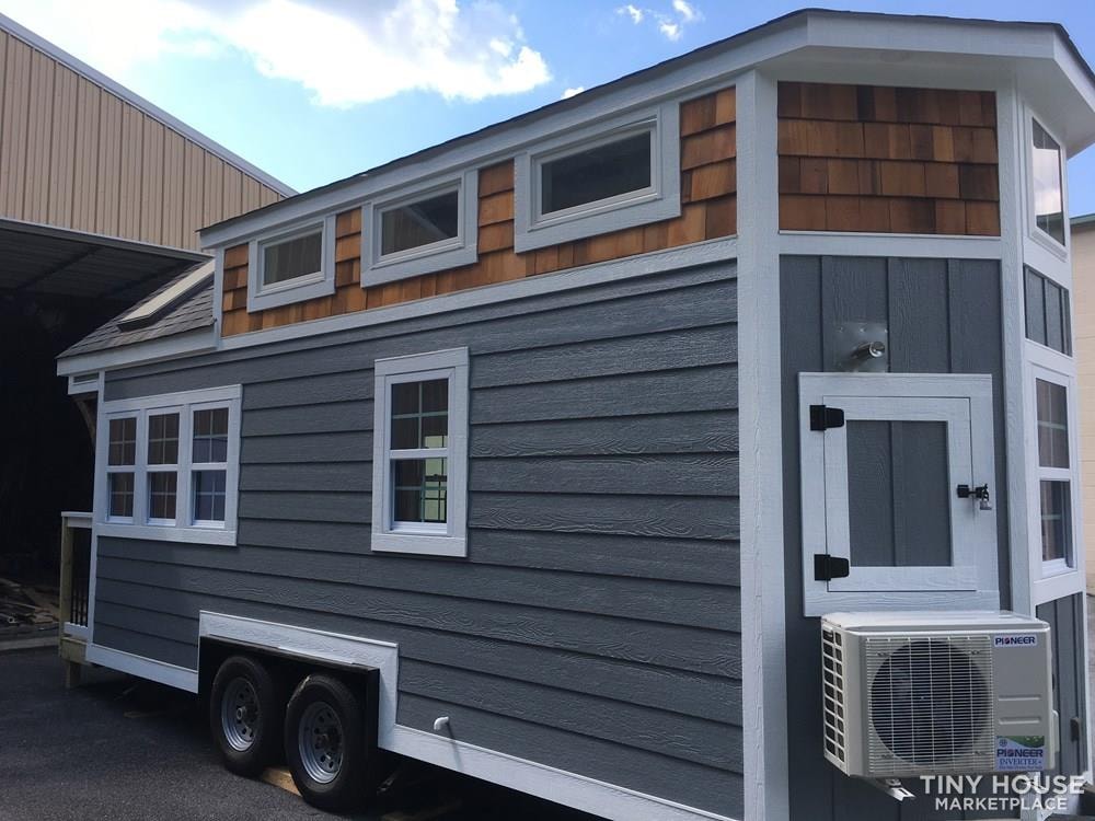 Tiny House for Sale - REDUCED! Unbelievable price on this