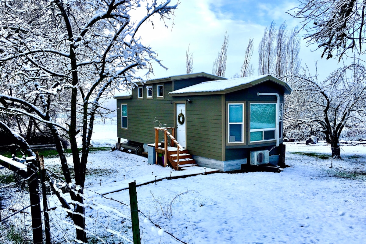 Upscale Tiny House - Image 1 Thumbnail