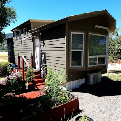 Upscale Tiny House - Image 2 Thumbnail