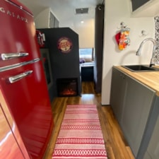 VINTAGE Tiny Home / Trailer - NEW EVERYTHING! - Image 3 Thumbnail