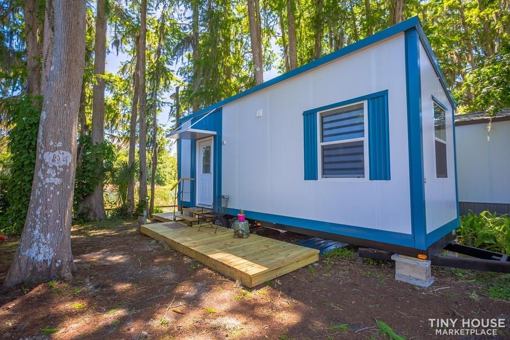 Waterfront Tiny House in Central Florida. Fully Furnished. 250 sq ft. No Loft. - Image 1 Thumbnail