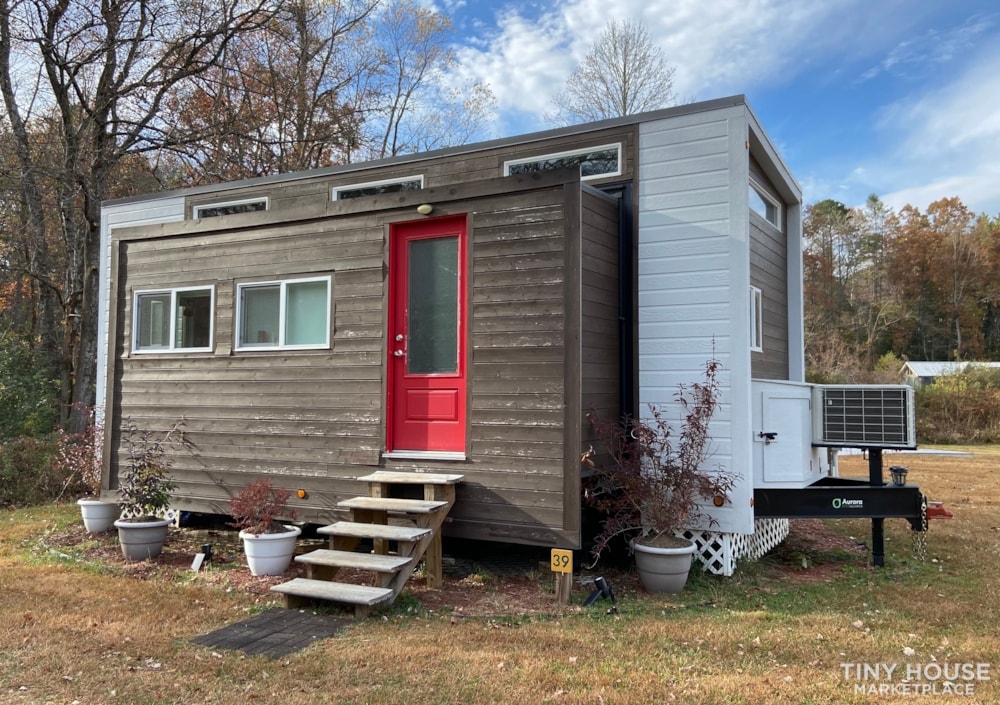 Zerosquared Tiny House For Sale-Slideouts - Image 1 Thumbnail